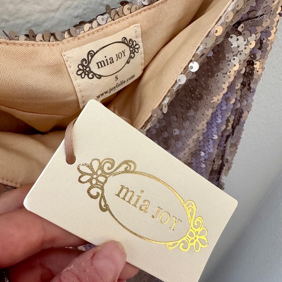 Mia Joy Joyfolie Gold Sequin NWT pants flare sz S eras tour party leggings $78 - Picture 3 of 4